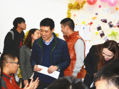跳蛋视频
多门课程教学成果展示会（Open House）成功举行