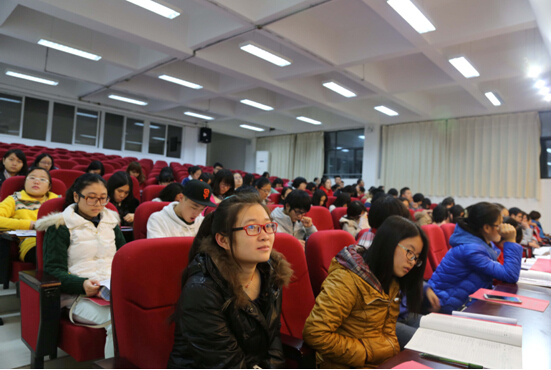 跳蛋视频
2014级英语专业本科人才培养交流会成功召开