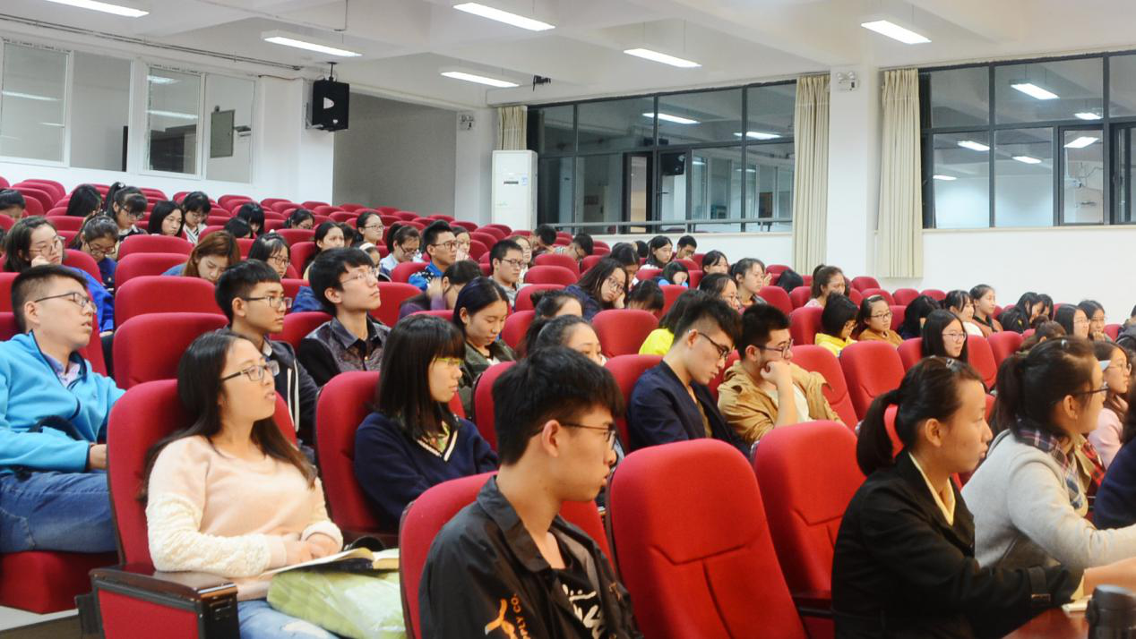 跳蛋视频
团委学生会2016级干事新闻培训大会顺利举行