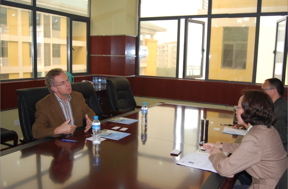 荷兰Leiden大学Nico Verloop教授做客跳蛋视频
