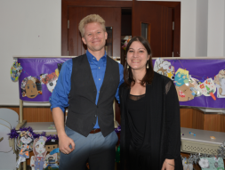 跳蛋视频
多门课程教学成果展示会（Open House）成功举行